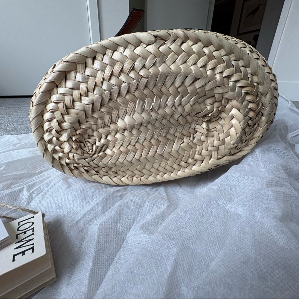 Loewe Medium Basket Bag - Picture 5 of 7